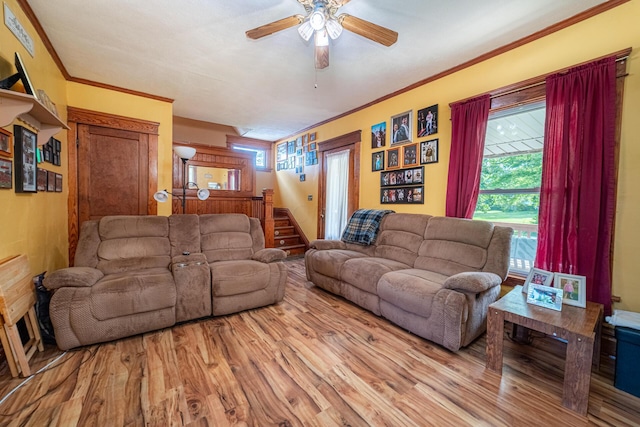 559 Pearl St, Marion, OH 43302 - living area with ceiling fan, wood finished floors, and crown molding