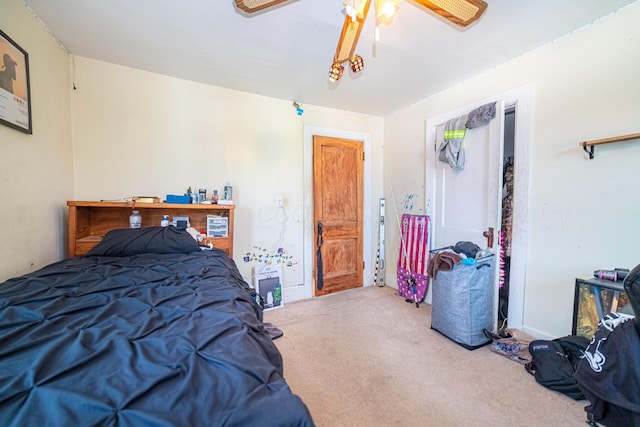 559 Pearl St, Marion, OH 43302 - bedroom with carpet flooring and a ceiling fan