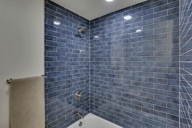 1080 Coonpath Rd NW, Lancaster, OH 43130 - full bath with shower / washtub combination