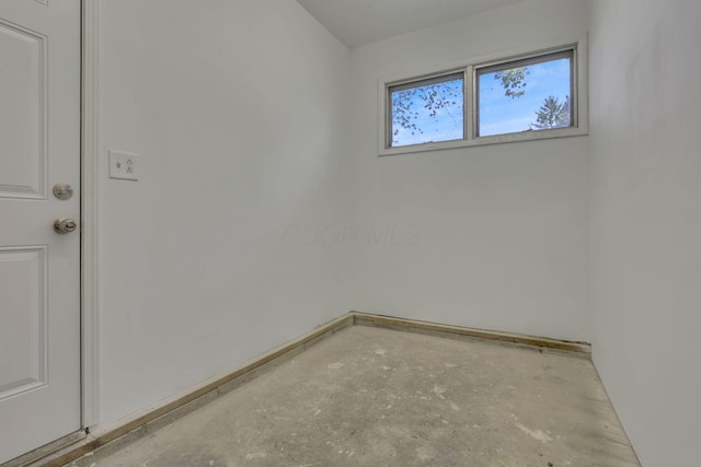 1080 Coonpath Rd NW, Lancaster, OH 43130 - view of unfurnished room