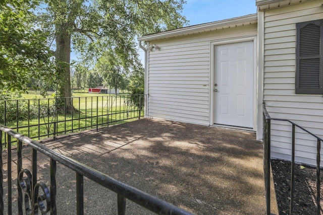 1080 Coonpath Rd NW, Lancaster, OH 43130 - entrance to property