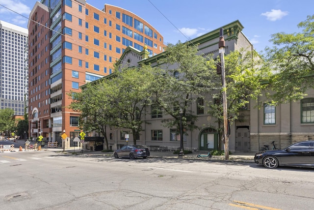 51 W Blenkner St Unit 306, Columbus, OH 43215 - view of building exterior