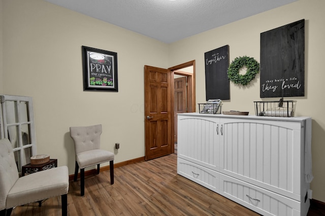 4619 Spring Hill Rd, Heath, OH 43056 - living area featuring wood finished floors and baseboards