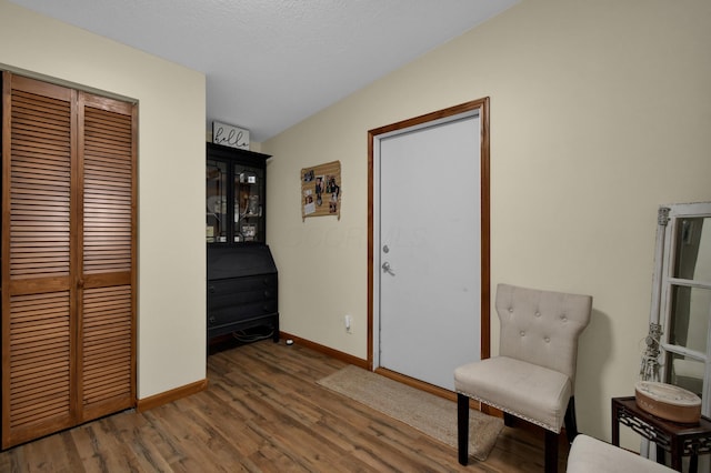 4619 Spring Hill Rd, Heath, OH 43056 - sitting room featuring wood finished floors and baseboards