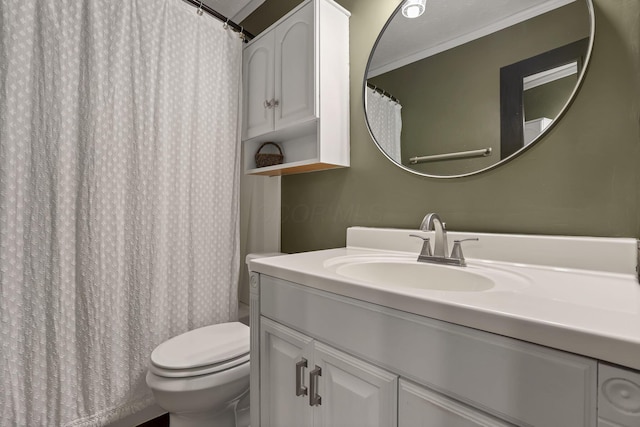 748 Forward Pass Rd SW, Pataskala, OH 43062 - bathroom featuring vanity and a shower with shower curtain