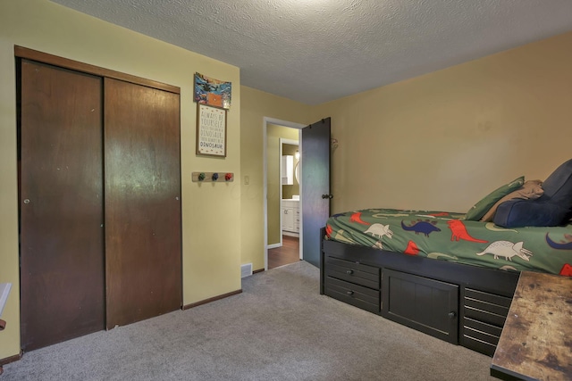 748 Forward Pass Rd SW, Pataskala, OH 43062 - carpeted bedroom with a closet and baseboards
