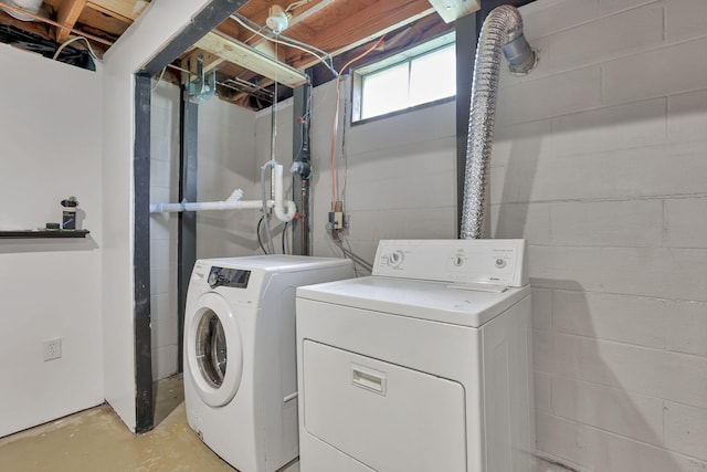 748 Forward Pass Rd SW, Pataskala, OH 43062 - washroom with separate washer and dryer and concrete block wall