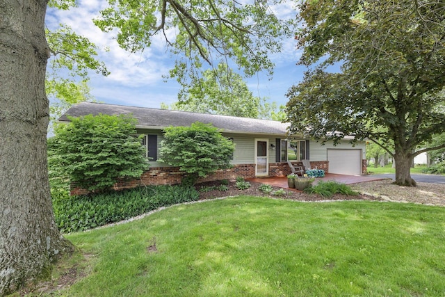 748 Forward Pass Rd SW, Pataskala, OH 43062 - single story home with brick siding, a garage, a front lawn, and a shingled roof