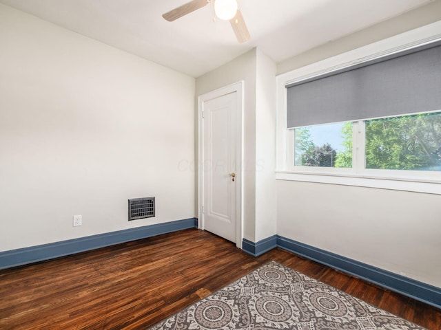 211 E Jenkins Ave, Columbus, OH 43207 - unfurnished room featuring wood finished floors and ceiling fan