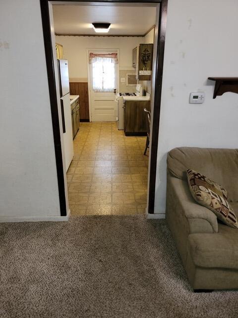 327 Ziegler Ave, Columbus, OH 43207 - kitchen featuring white appliances and light countertops
