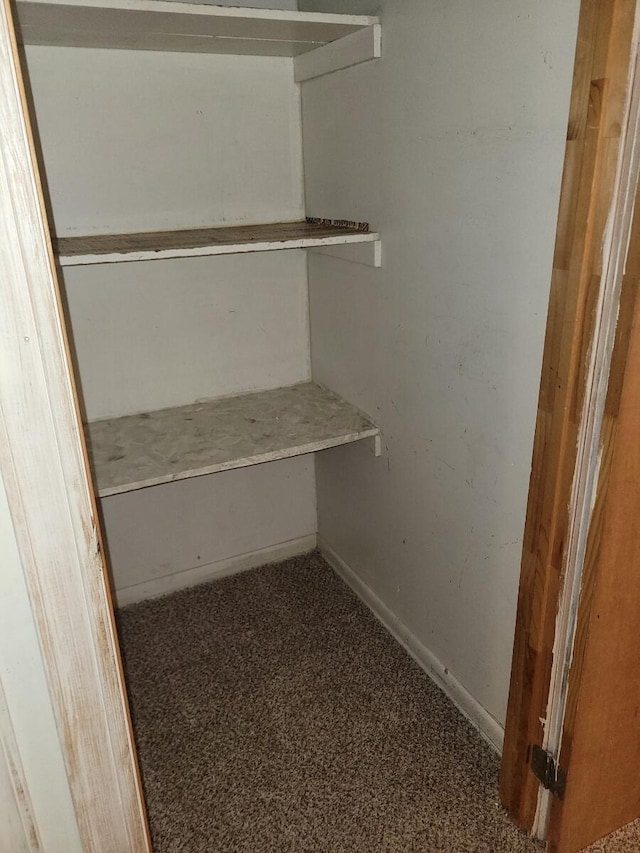 327 Ziegler Ave, Columbus, OH 43207 - view of closet