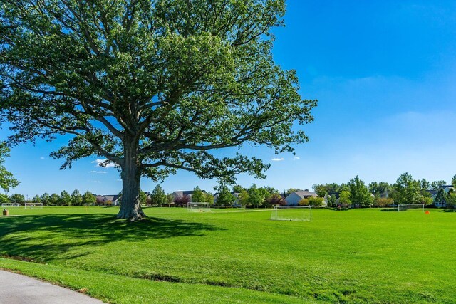 7635 Overland Trl, Delaware, OH 43015 - view of home's community featuring an area for sports