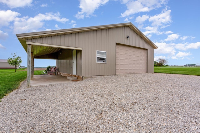 5582 Hayesville Rd, Circleville, OH 43113 - garage featuring gravel driveway and a garage