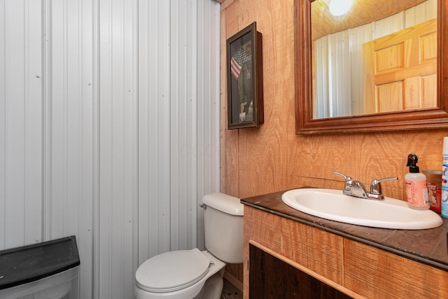 5582 Hayesville Rd, Circleville, OH 43113 - bathroom featuring toilet and vanity