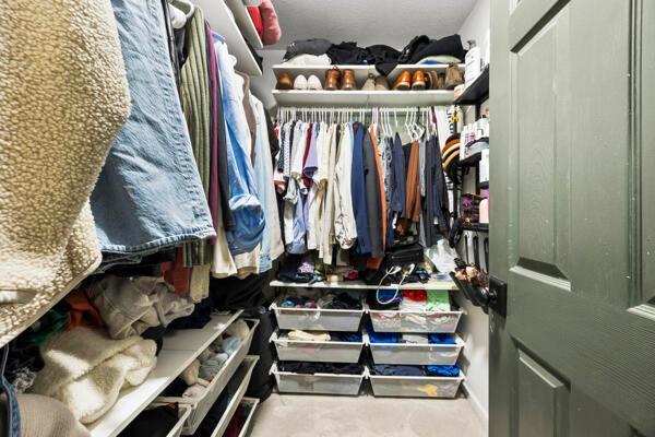 5813 Camhurst Ct, Galloway, OH 43119 - view of walk in closet