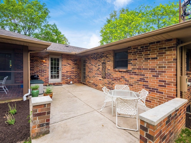 4656 Crompton Dr, Columbus, OH 43220 - view of patio
