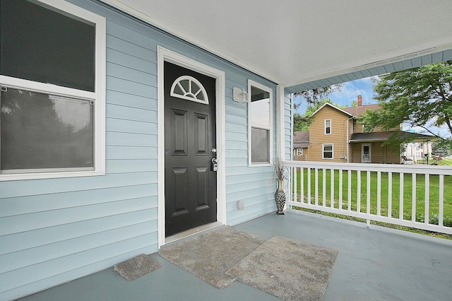 540 Park St, Marion, OH 43302 - property entrance with covered porch and a lawn