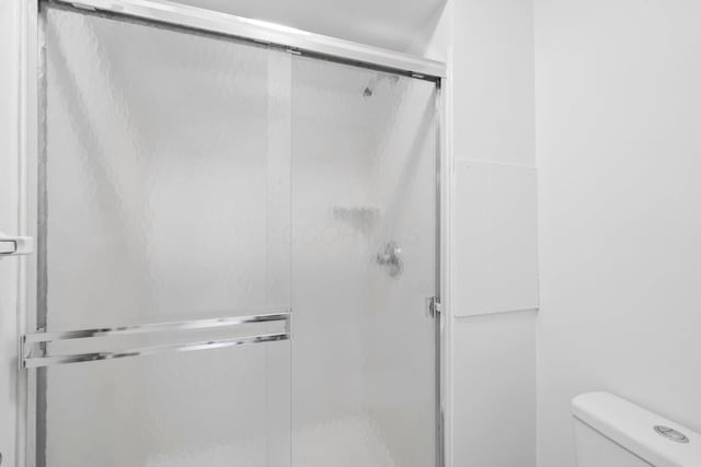 1295 Castleton Rd N, Columbus, OH 43220 - bathroom featuring a stall shower