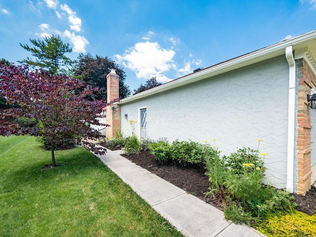 2247 Sonnington Dr, Dublin, OH 43016 - view of grassy yard