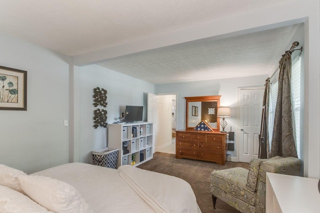 691 Heritage Blvd, Delaware, OH 43015 - bedroom featuring carpet