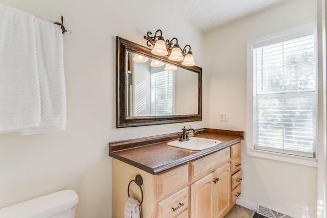 691 Heritage Blvd, Delaware, OH 43015 - bathroom with healthy amount of natural light and vanity