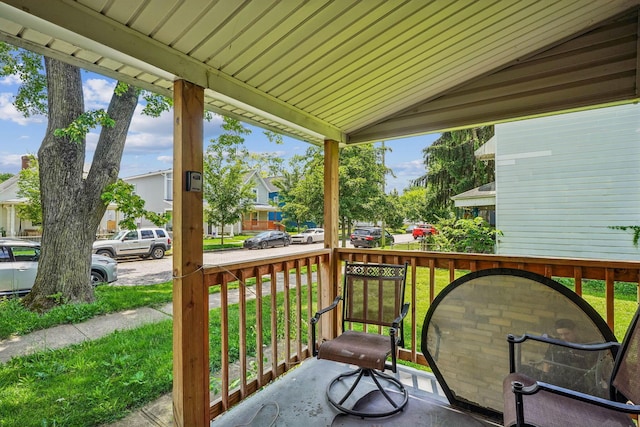 137 Wisconsin Ave, Columbus, OH 43222 - covered porch featuring a residential view