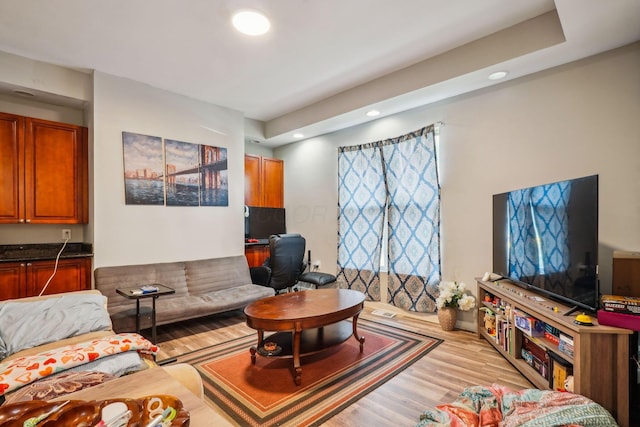 137 Wisconsin Ave, Columbus, OH 43222 - living room featuring light wood-style flooring and recessed lighting