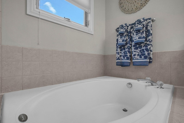 15 Doe St, Plain City, OH 43064 - full bath featuring a bath