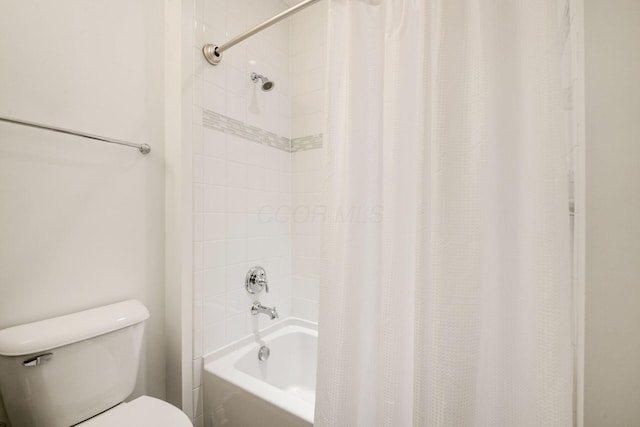 174 Grand Ridge Ct, Gahanna, OH 43230 - full bath with toilet and shower / bath combo with shower curtain