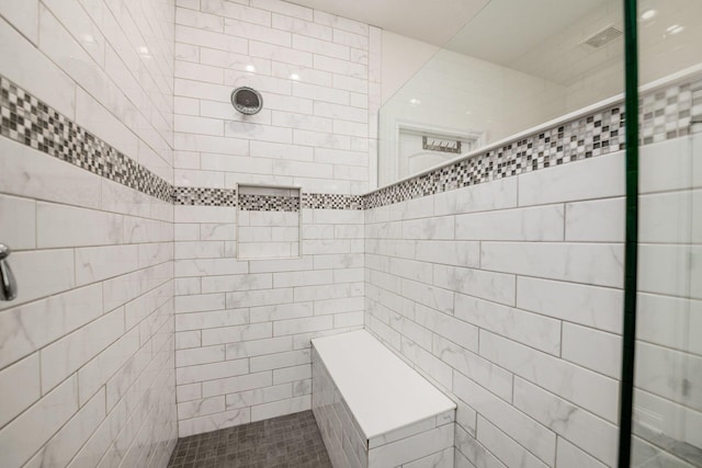 174 Grand Ridge Ct, Gahanna, OH 43230 - bathroom featuring a tile shower
