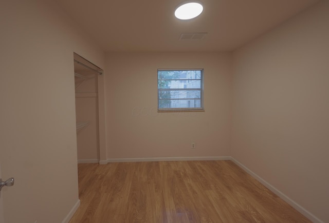 433 E 13th Ave, Columbus, OH 43201 - walk in closet with light wood-style floors