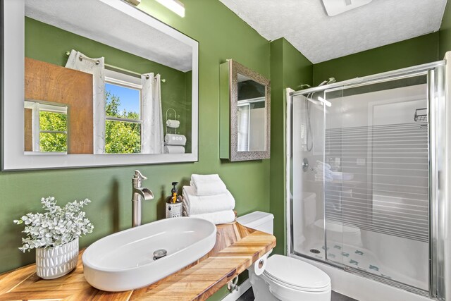 1550 Hiner Rd, Orient, OH 43146 - bathroom with a stall shower