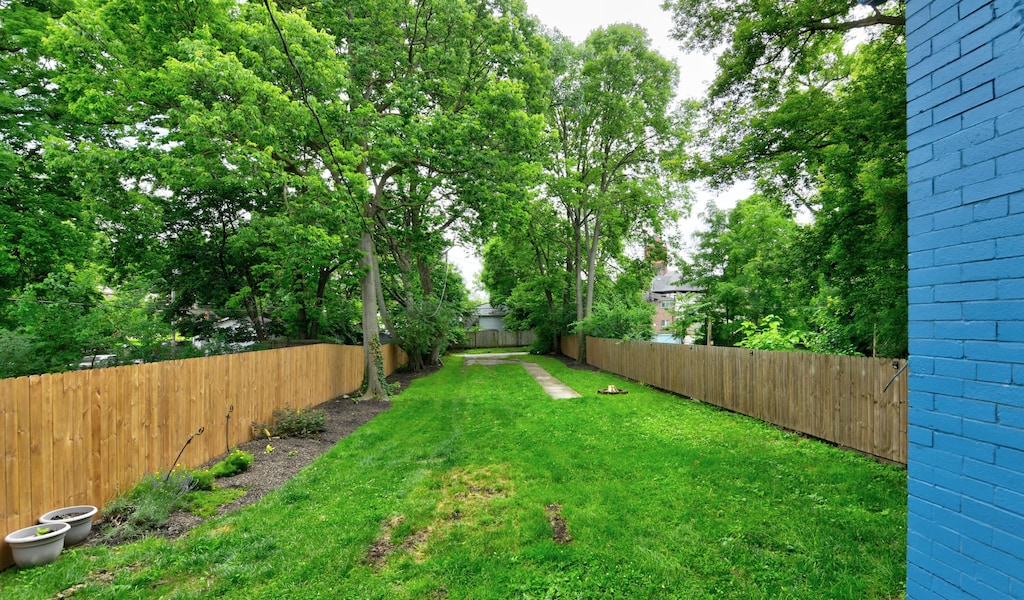 1433 Madison Ave, Columbus, OH 43205 - view of fenced backyard