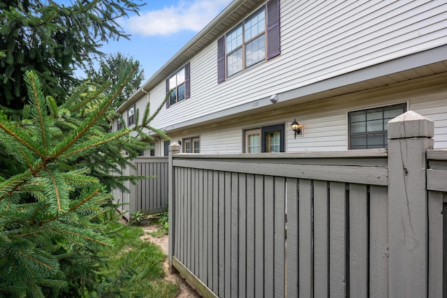 1176 Cambridge Way, Pickerington, OH 43147 - view of side of property