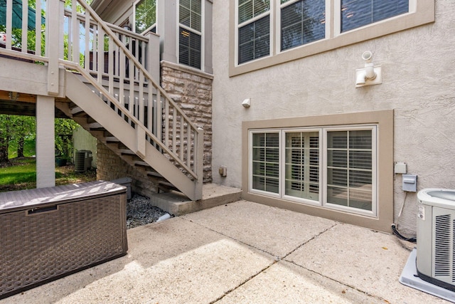 993 Starlight Ln, Westerville, OH 43082 - view of patio