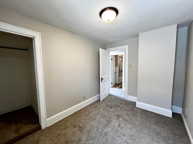 554 Laurel St, Chillicothe, OH 45601 - unfurnished bedroom with carpet floors and baseboards