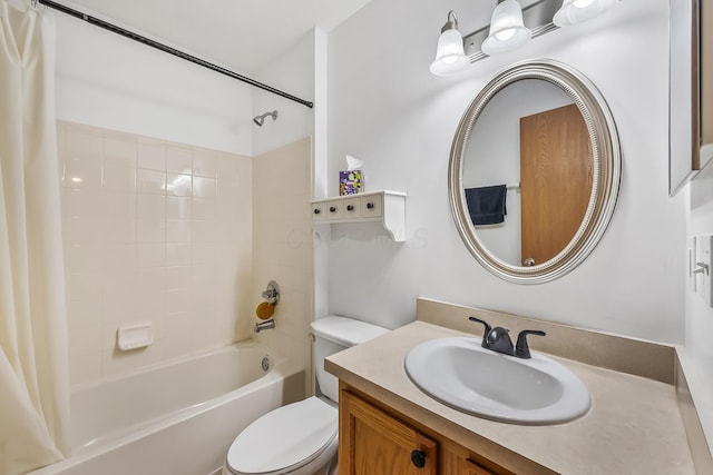 861 Summerville Dr, Delaware, OH 43015 - bathroom with shower / tub combo and vanity