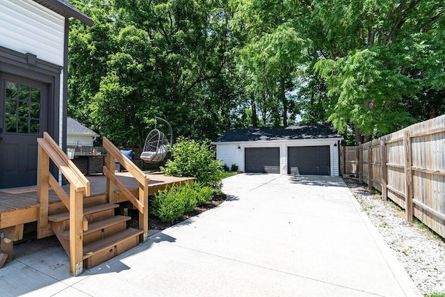 112 Oak Hill Ave, Delaware, OH 43015 - view of detached garage