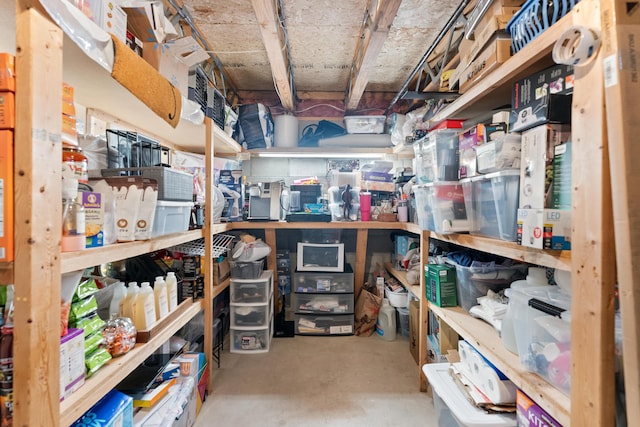 1814 Bennigan Dr Unit 88B, Hilliard, OH 43026 - view of storage room