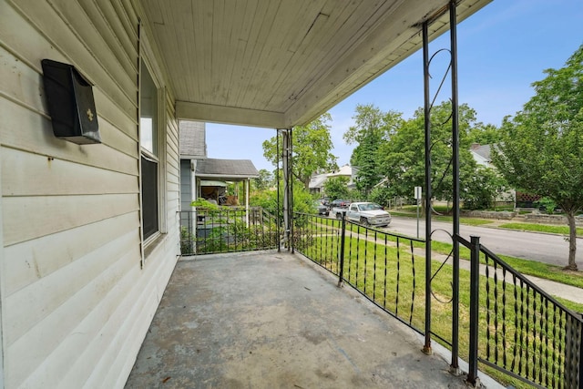819 Gibbard Ave, Columbus, OH 43201 - photo 4