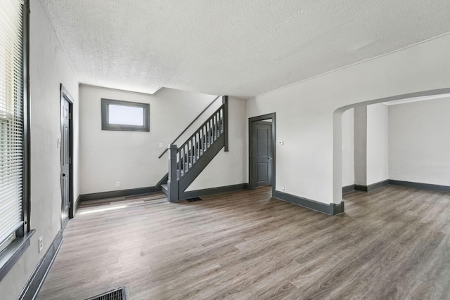 819 Gibbard Ave, Columbus, OH 43201 - photo 13