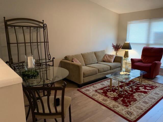 795 Plant Dr Unit 8C, Worthington, OH 43085 - photo 8