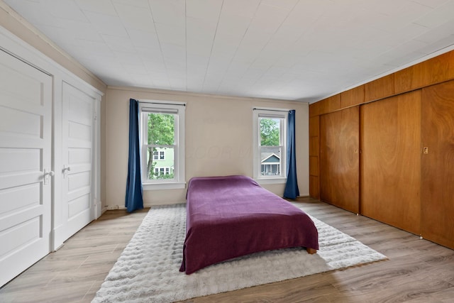 116 W Longview Ave, Columbus, OH 43202 - bedroom with light wood finished floors