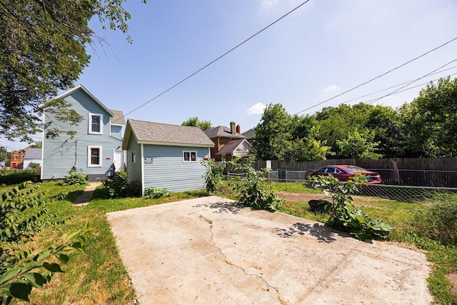 765 Campbell Ave, Columbus, OH 43222 - view of yard with an outdoor structure and a patio