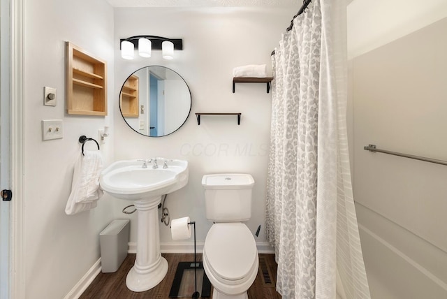 1768 Lake Meadow Dr Unit 1768H, Reynoldsburg, OH 43068 - bathroom with toilet and wood finished floors