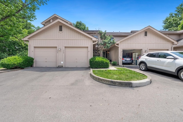1768 Lake Meadow Dr Unit 1768H, Reynoldsburg, OH 43068 - single story home with an attached garage and asphalt driveway