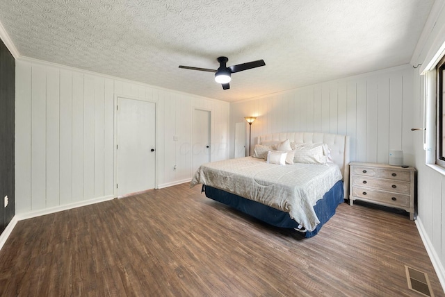 1768 Lake Meadow Dr Unit 1768H, Reynoldsburg, OH 43068 - bedroom featuring wood finished floors, a ceiling fan, and ornamental molding