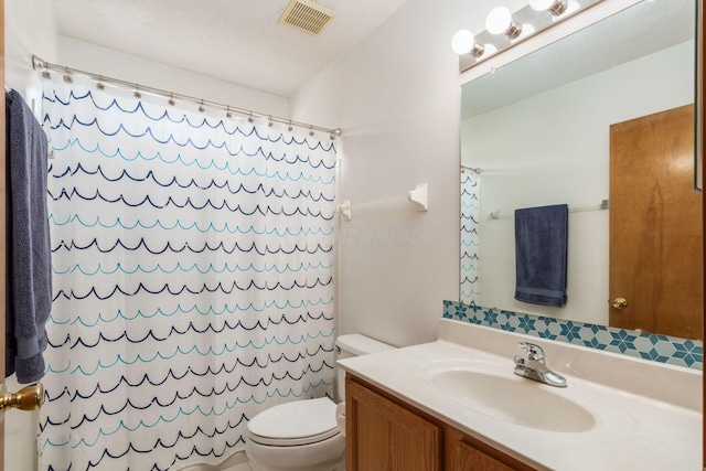 5899 Cove Point Ct, Columbus, OH 43228 - full bathroom with vanity and a shower with curtain