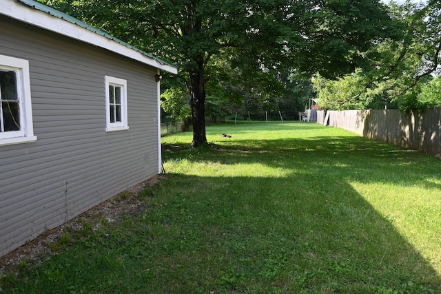 70 Cherry St, Newark, OH 43055 - view of yard