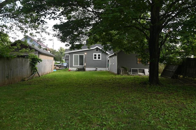 70 Cherry St, Newark, OH 43055 - view of yard with entry steps
